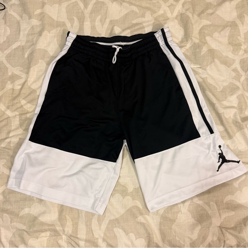 Jordan Dri-Fit Athletic Gym Shorts 10” Inseam Black / White Jumpman EUC